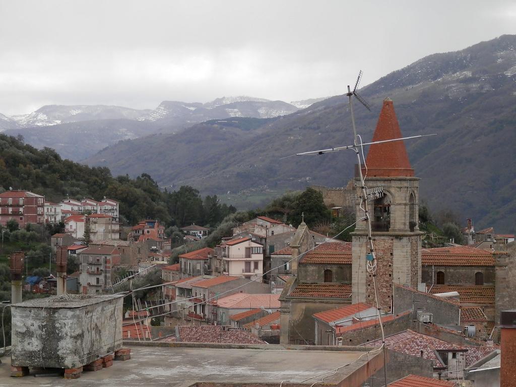 Al Fakhar Ficarra Bagian luar foto